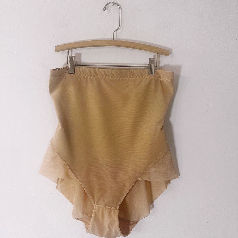 Honeylove SuperPower Briefs Sand Shapewear Shorts - Picture 2 of 5